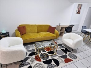 Smart TV - Bright and comfortable, with garden (Valenciennes)