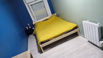 3 Schlafzimmer, Bügeleisen/Bügelbrett, Bettwäsche