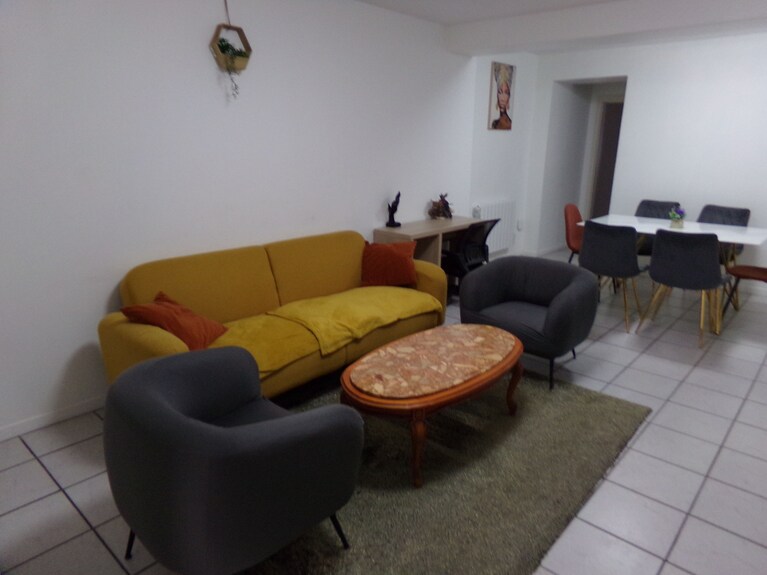 Bright And Comfortable, With Garden - Valenciennes