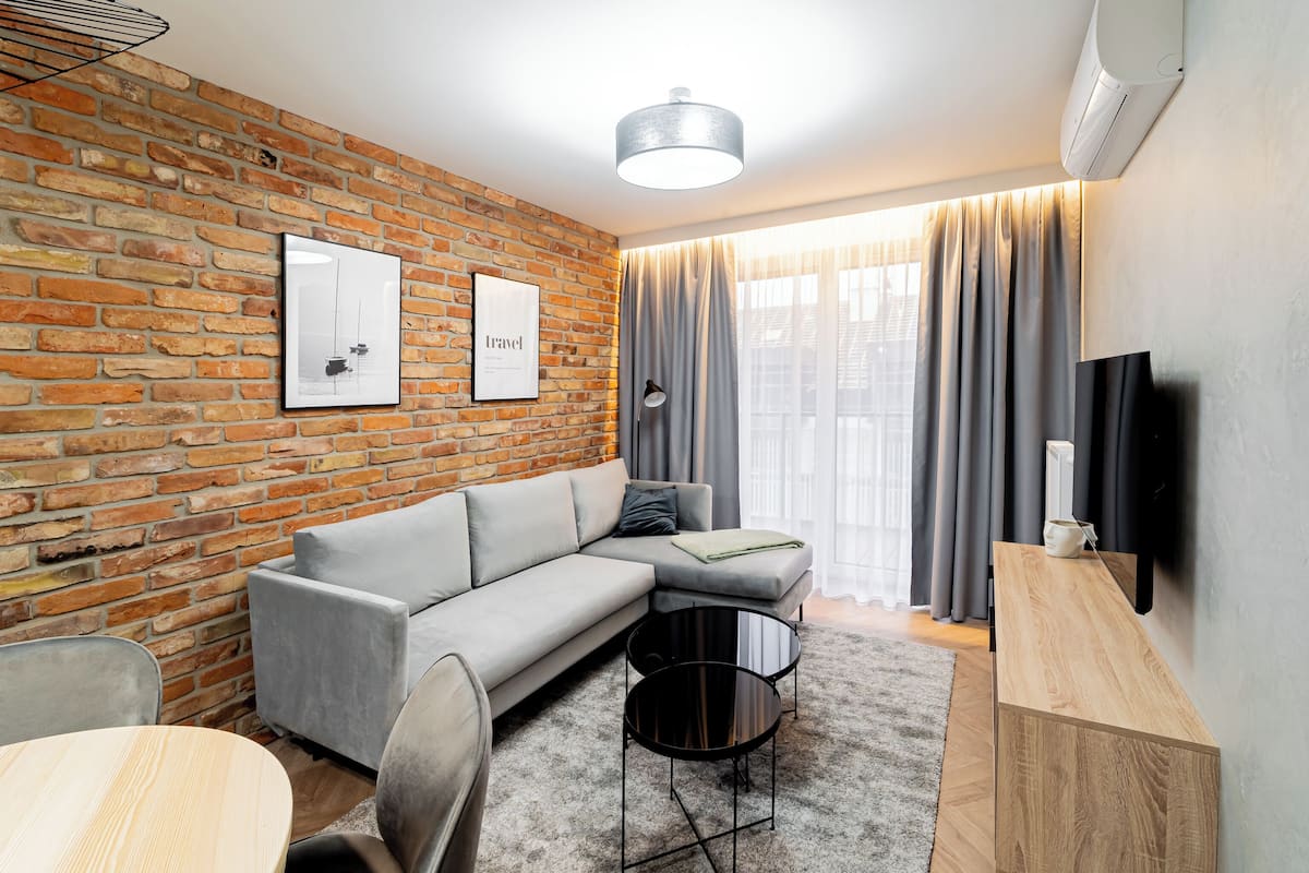 1 bedroom, premium bedding, individually decorated