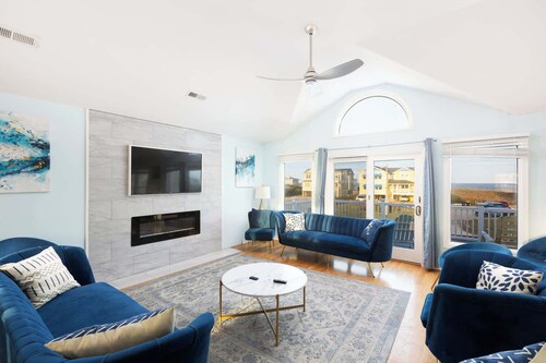 Semi Ocean Front Luxury Home, Pool, Spa, Game Room