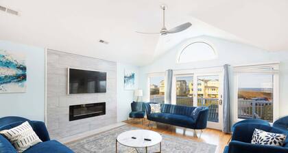 Semi Ocean Front Luxury Home, Pool, Spa, Game Room