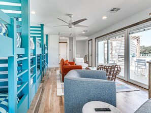 Interior - Carbon Summary:<br>Eleva (Carlton Landing)