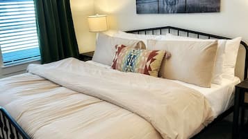 1 bedroom, iron/ironing board, travel cot, WiFi