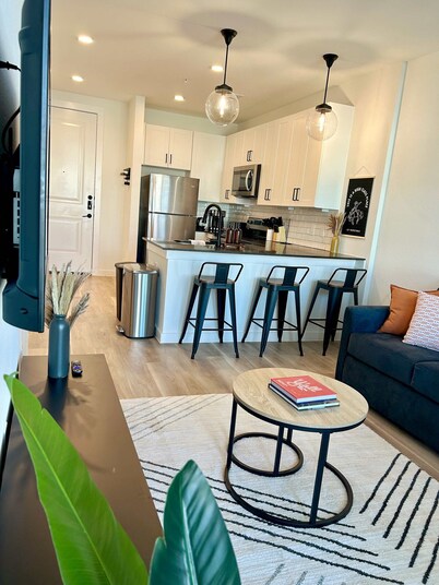 Charming 1BR Retreat - Walk to Gruene Hall + Upscale Amenities