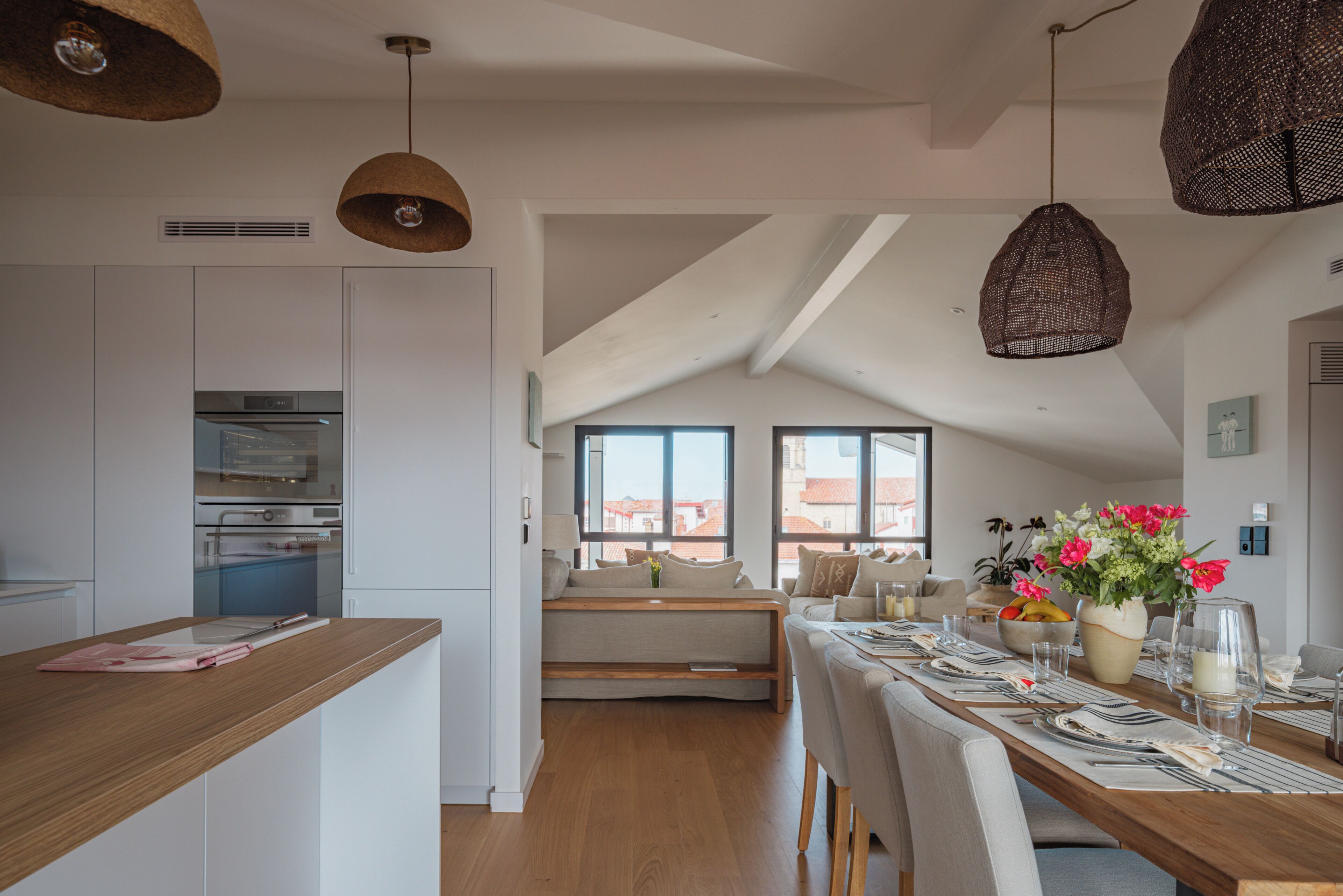 Apartment | Living area | Books