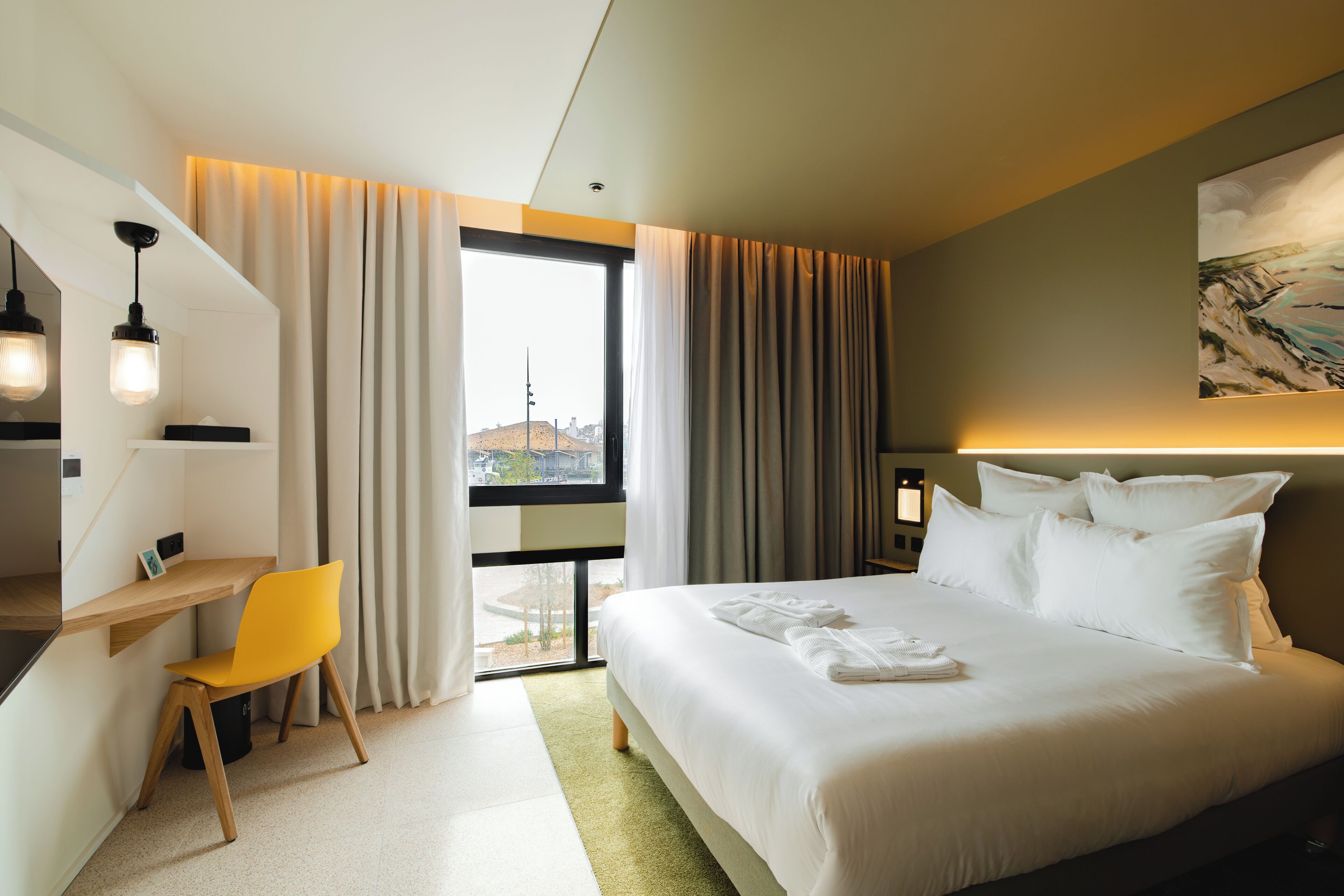 Superior Double or Twin Room, Harbor View | In-room safe, laptop workspace, soundproofing, iron/ironing board