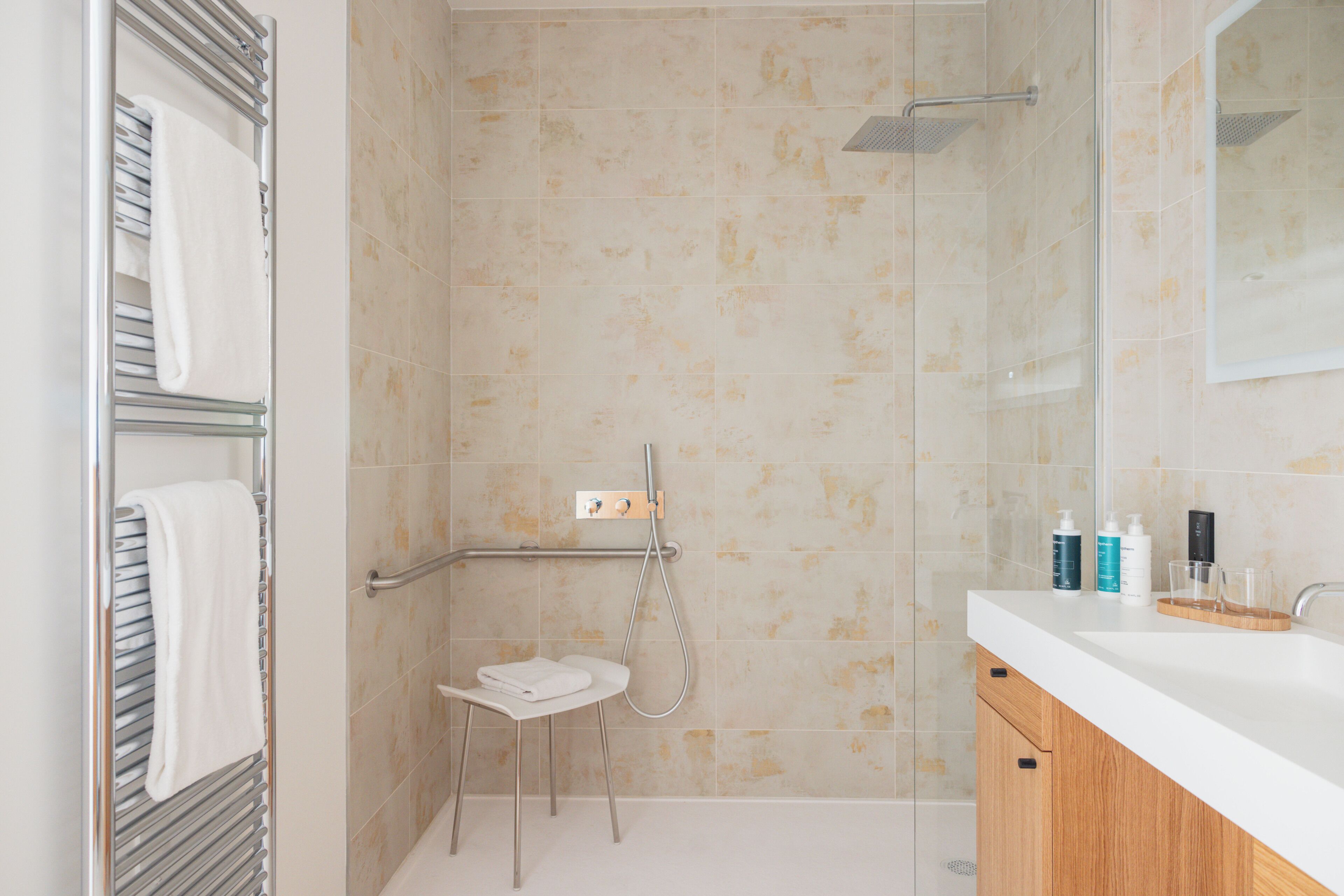 Foto - Bizipoz Hôtel