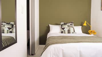 Quarto casal luxo, 1 quarto | Escrivaninha, Wi-Fi de cortesia