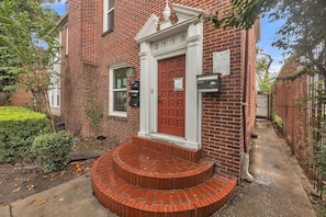 Duplex, 1 Bedroom | Exterior detail