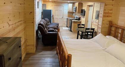 Secluded Cabin with King size bed