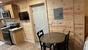 Unclassified image, 5 of 13, button - Secluded Cabin with King size bed (Gilbert)