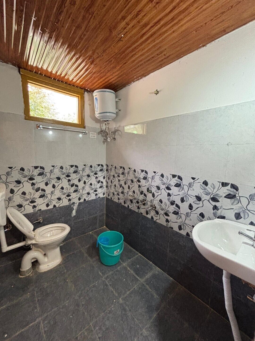 Towels, soap, toilet paper