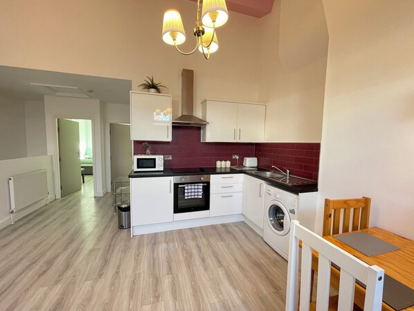 Fridge, microwave, oven, stovetop