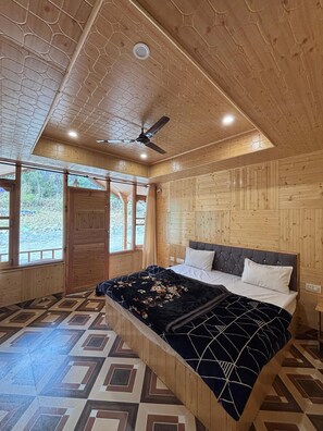 1 bedroom - Moksha Cafe & Cottages: Your peaceful escape with stunning Kasol views!" 1 (Kullu)