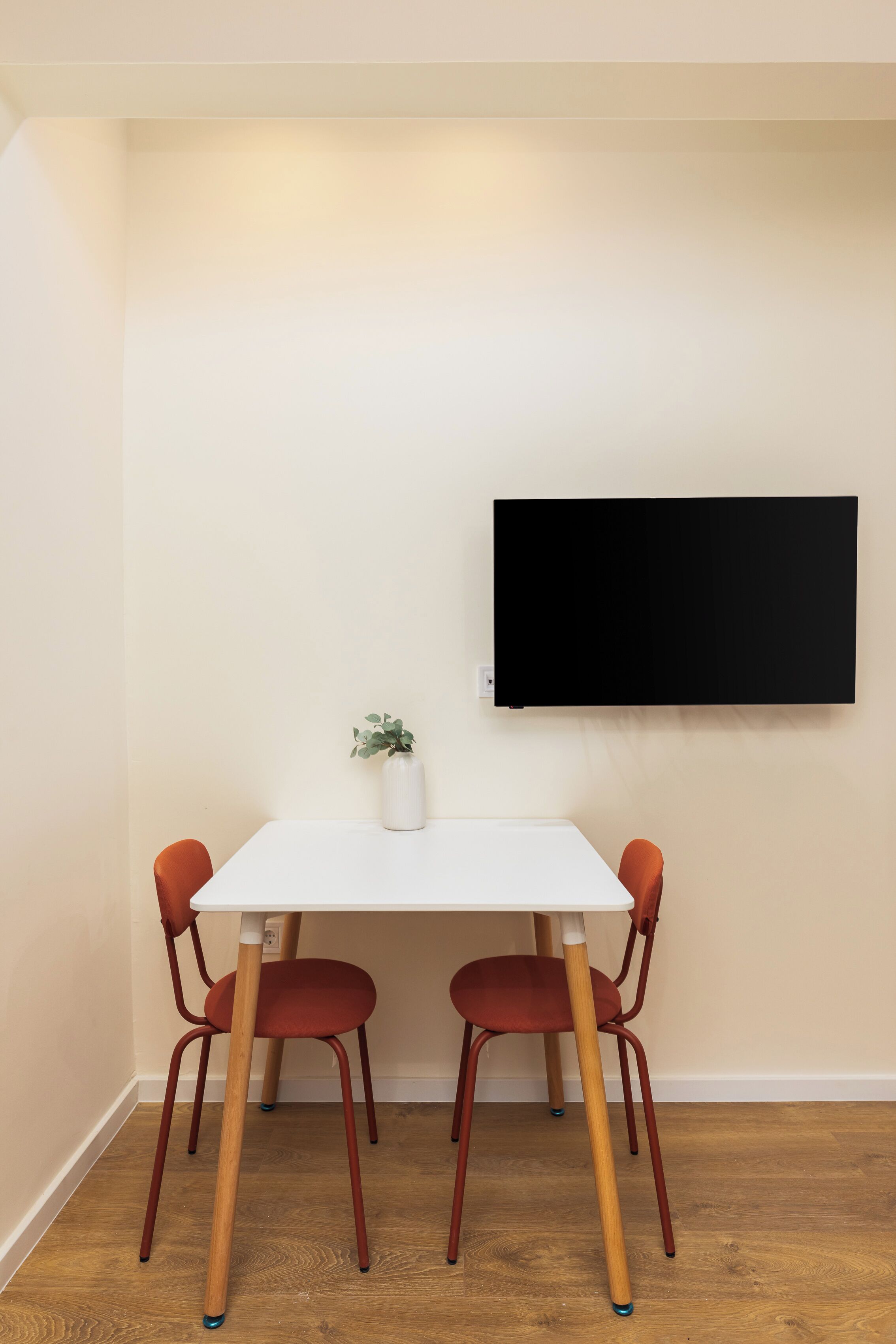 Standard Double Room | Living area | 35-inch Smart TV with digital channels