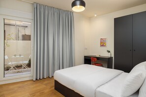 Apartment, 2 Schlafzimmer | Allergikerbettwaren, Verdunkelungsvorhänge, schallisolierte Zimmer