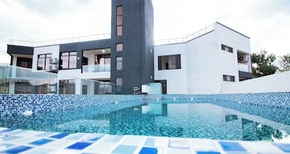 Cascadia Serviced Apartments