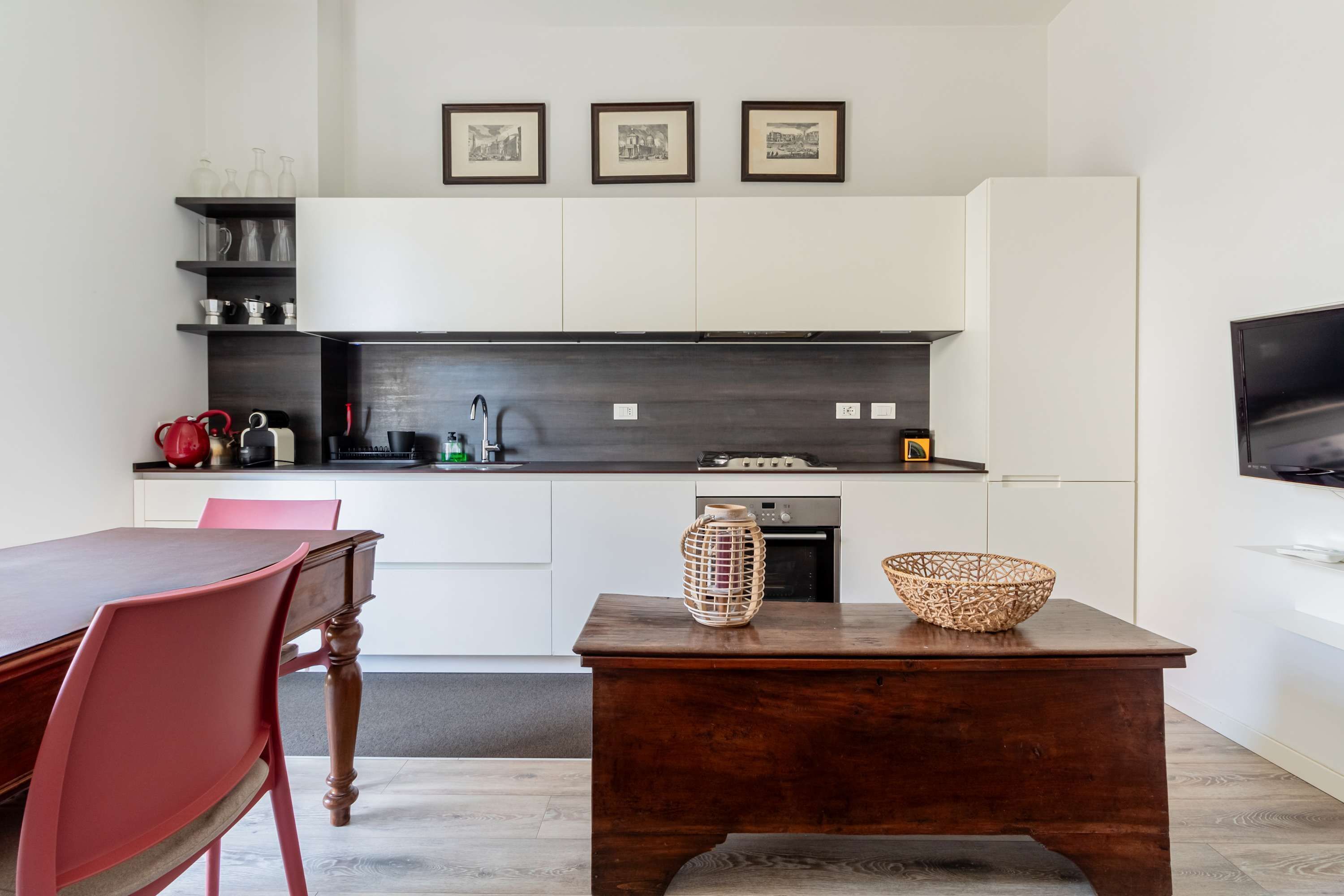 Hus | 2 soverom, skrivebord og internett