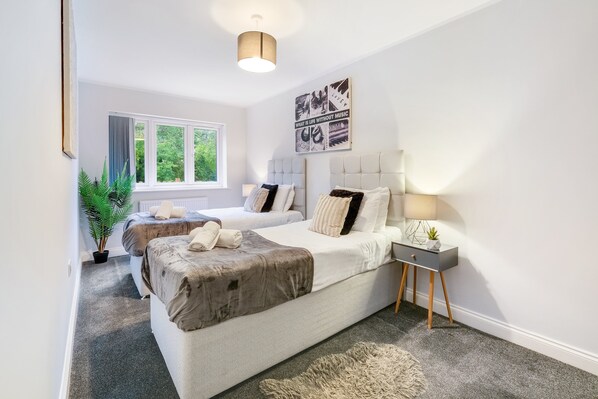 2 bedrooms, iron/ironing board, free WiFi, bed sheets