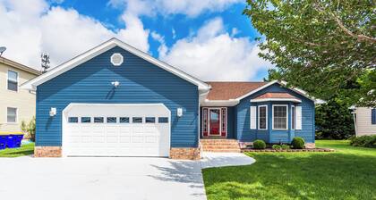 Free Linens & Cleaning - Grill & Chill Cottage