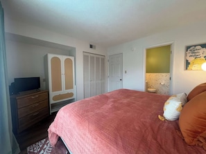 1 bedroom, WiFi, bed sheets