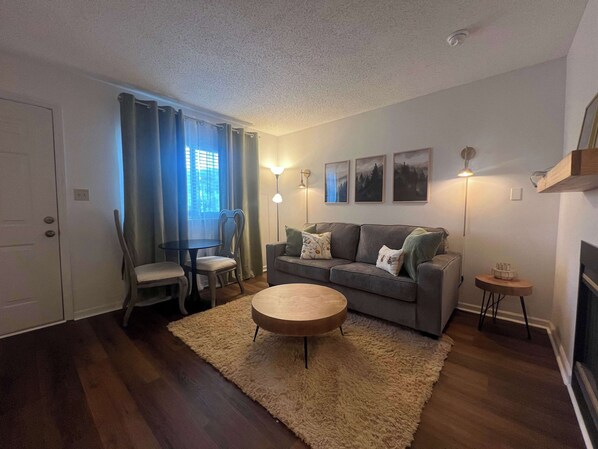 TV, fireplace, offices