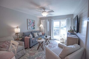 TV, offices - The Flamingle (Gulf Shores)