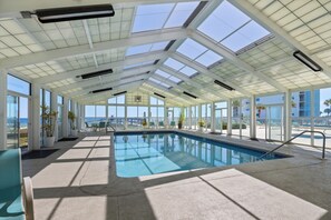 Innenpool, beheizter Pool