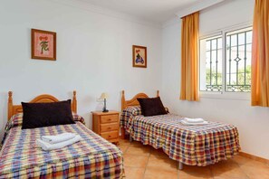 3 Schlafzimmer, Zimmersafe, Bügeleisen/Bügelbrett, kostenloses WLAN