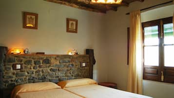 4 soveværelser, strygejern/strygebræt, sengetøj