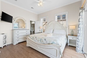 3 bedrooms, iron/ironing board, free WiFi, bed sheets - Sunflower Mama, a gulf front home. (St. George Island)