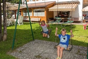 Children's play area - outdoor - Maria Hotel (Corvara in Badia)