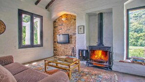 Televisie en een open haard