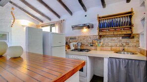 Fridge, microwave, dishwasher, coffee/tea maker