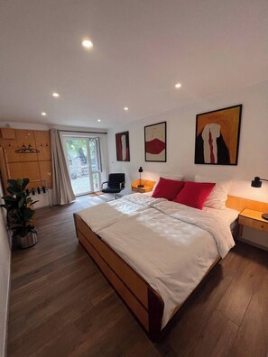 1 dormitorio, tabla de planchar con plancha, wifi