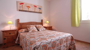 4 Schlafzimmer, Zimmersafe, Bügeleisen/Bügelbrett, kostenloses WLAN
