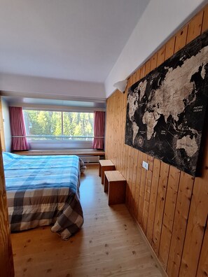 3 bedrooms, WiFi - Relaxation and nature in the middle of the mountains, on the ski slopes (MEZZANA)