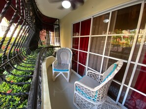 Appartement, 3 chambres, balcon, vue sur le jardin | Terrasse/patio