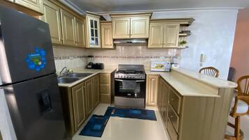 Appartement, 3 chambres, balcon, vue jardin | Cuisine privée