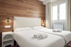 3 habitaciones, tabla de planchar con plancha y wifi gratis