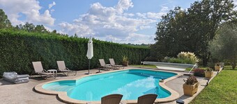 Gite Le Petit Wren con piscina y vistas