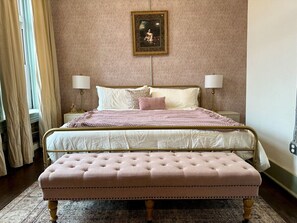 1 bedroom, iron/ironing board, free WiFi, bed sheets - Upscale Western Inn With Historical Distinction and Modern Comfort (Okemah)