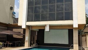 Outdoor pool - Genesis Hotels (Port Harcourt)