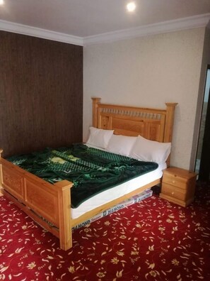 Deluxe Double Room, Mountain View | Soundproofing, iron/ironing board, free WiFi - Pinehills Hotel Naran (Balakot)