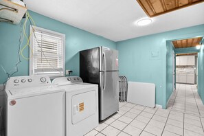Interior - Pet/Student Friendly, Ocean Blvd 2 (North Myrtle Beach)