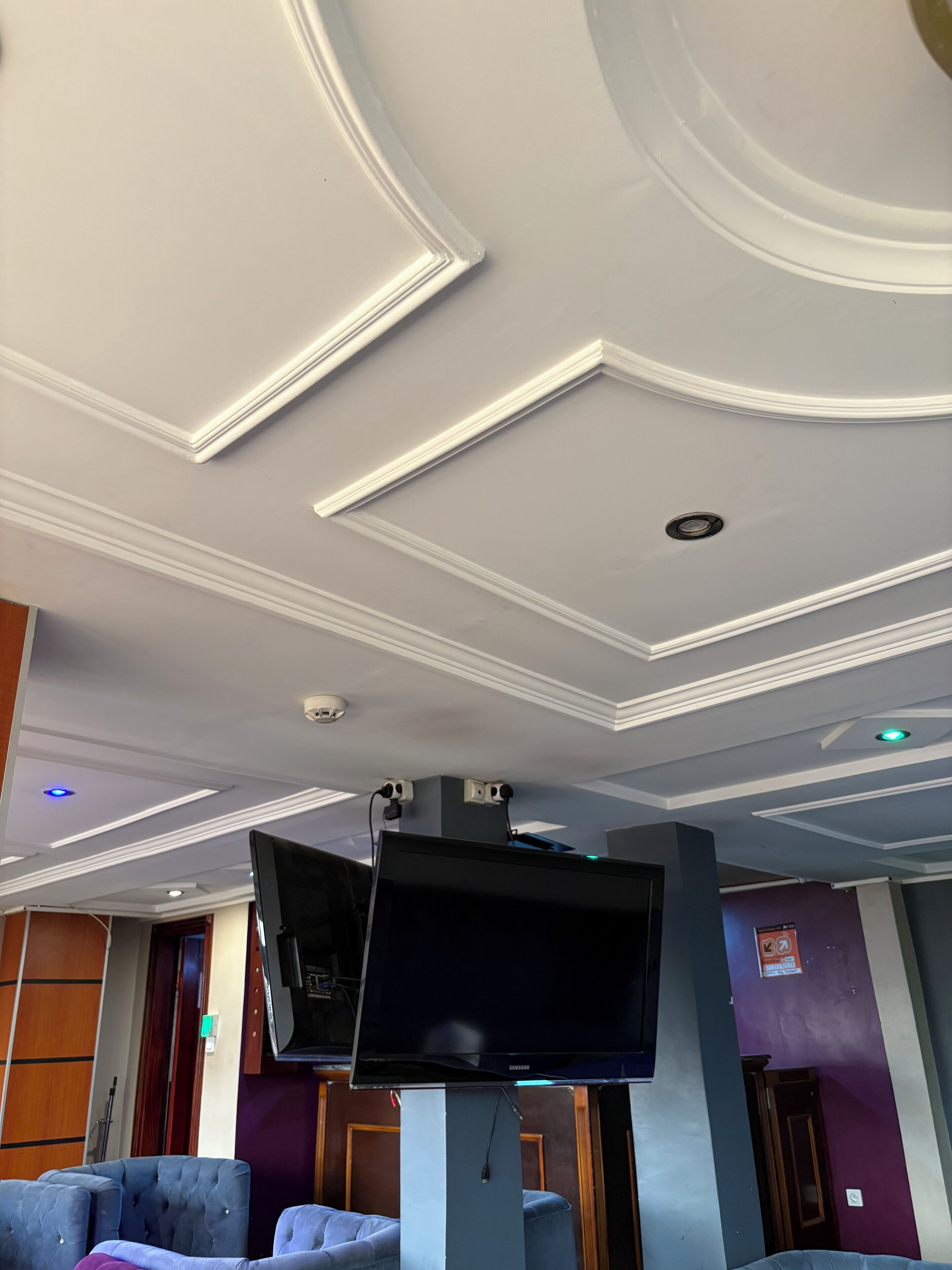 Bar lounge