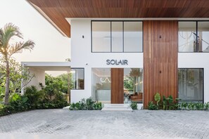 Exterior detail - SOLAIR Pererenan Loft #9 - 1 bdr - with pool and rooftop barbeque (Badung)