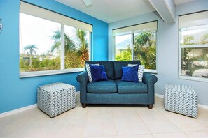 TV - Escape to paradise at Beach Road 104 (Sanibel)