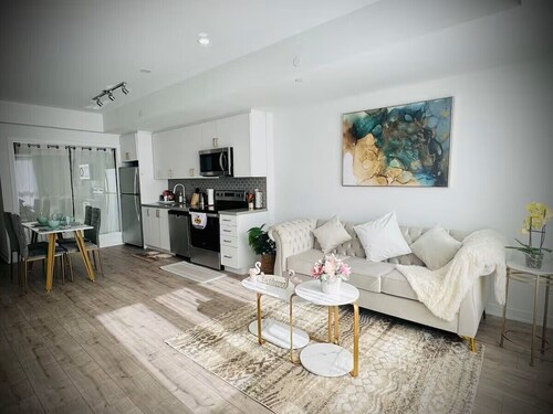 Happy House - Relax in the calm, stylish space